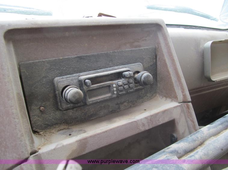 image for item I7235 1988 GMC G3500 Vandura school bus