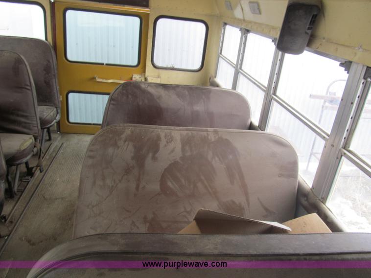 image for item I7235 1988 GMC G3500 Vandura school bus