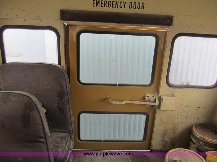 image for item I7235 1988 GMC G3500 Vandura school bus