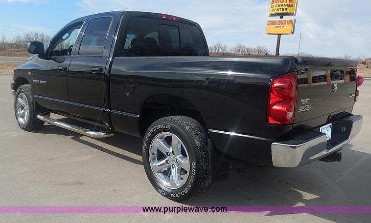 image for item I9309 2007 Dodge Ram 1500 pickup truck