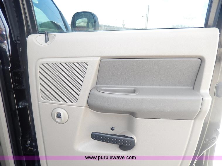 image for item I9309 2007 Dodge Ram 1500 pickup truck