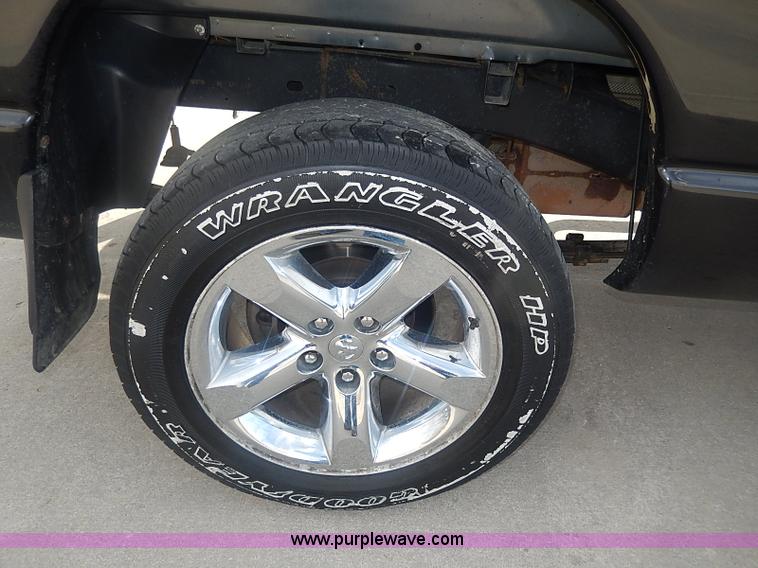 image for item I9309 2007 Dodge Ram 1500 pickup truck