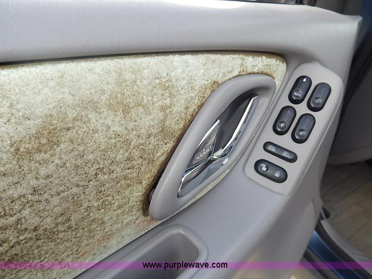 image for item I9310 2001 Mazda Tribute ES