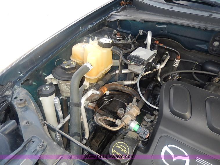 image for item I9310 2001 Mazda Tribute ES