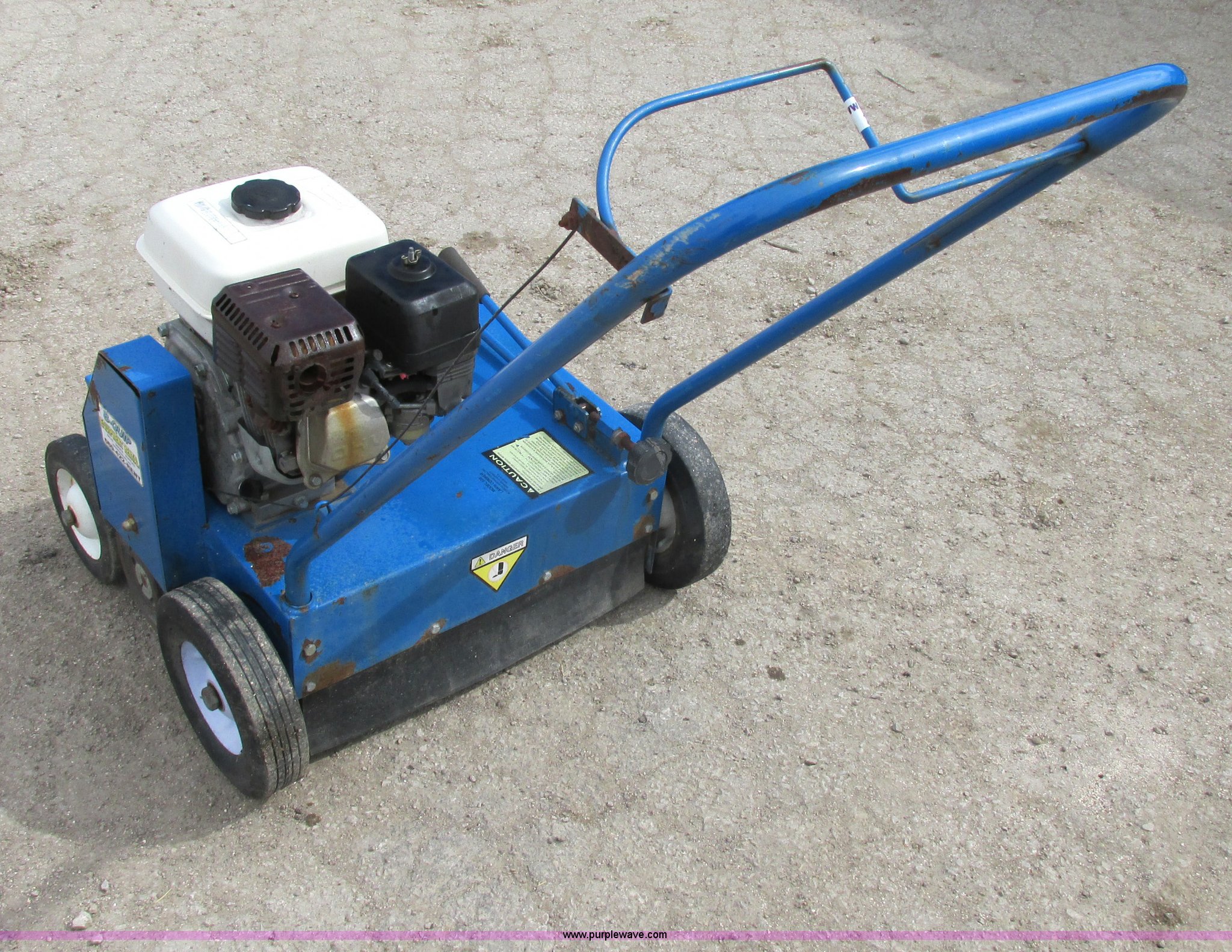 Blue Bird 520 lawn comber commercial dethatcher/power rake in