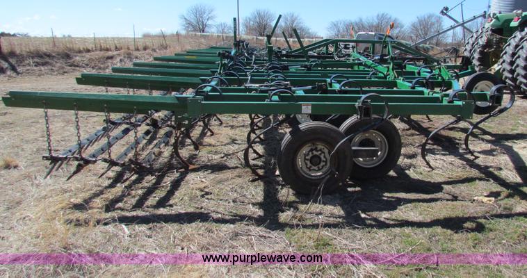image for item AN9962 Great Plains FC7551 Series VII 51' folding field cultivator