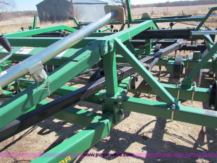 image for item AN9962 Great Plains FC7551 Series VII 51' folding field cultivator