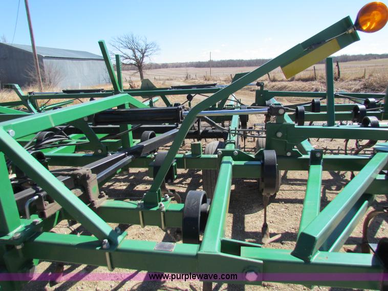 image for item AN9962 Great Plains FC7551 Series VII 51' folding field cultivator