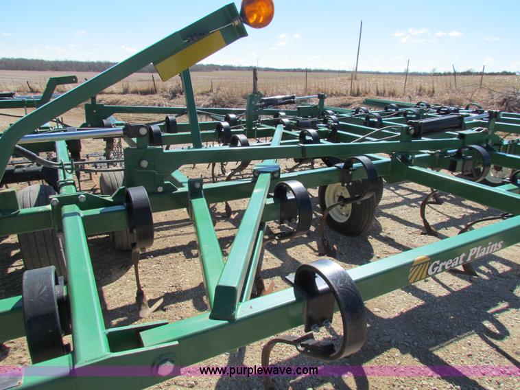 image for item AN9962 Great Plains FC7551 Series VII 51' folding field cultivator