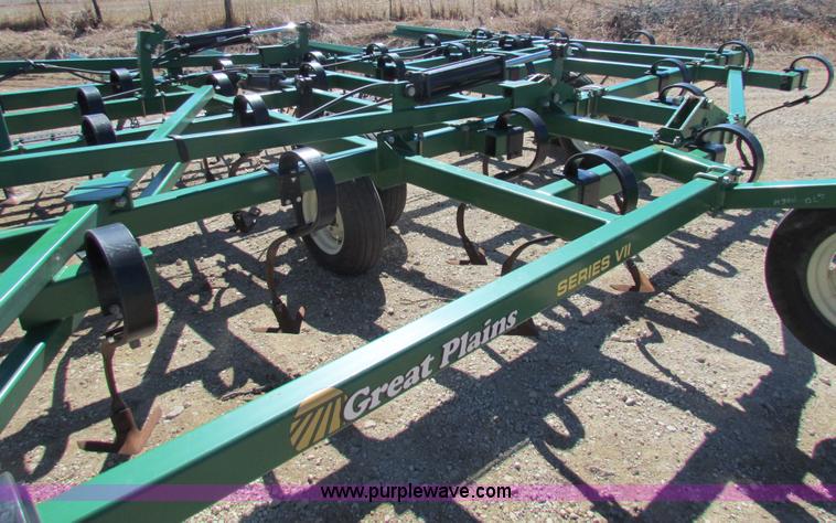 image for item AN9962 Great Plains FC7551 Series VII 51' folding field cultivator