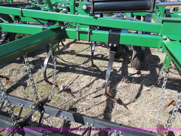 image for item AN9962 Great Plains FC7551 Series VII 51' folding field cultivator