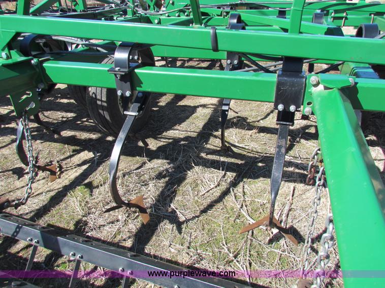 image for item AN9962 Great Plains FC7551 Series VII 51' folding field cultivator