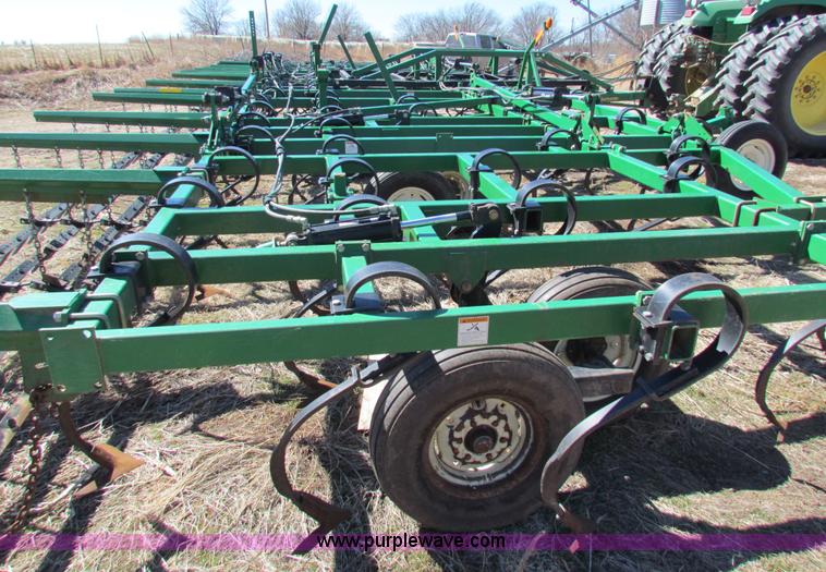 image for item AN9962 Great Plains FC7551 Series VII 51' folding field cultivator