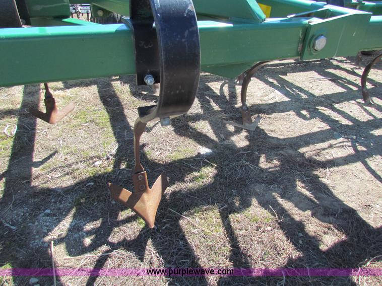 image for item AN9962 Great Plains FC7551 Series VII 51' folding field cultivator