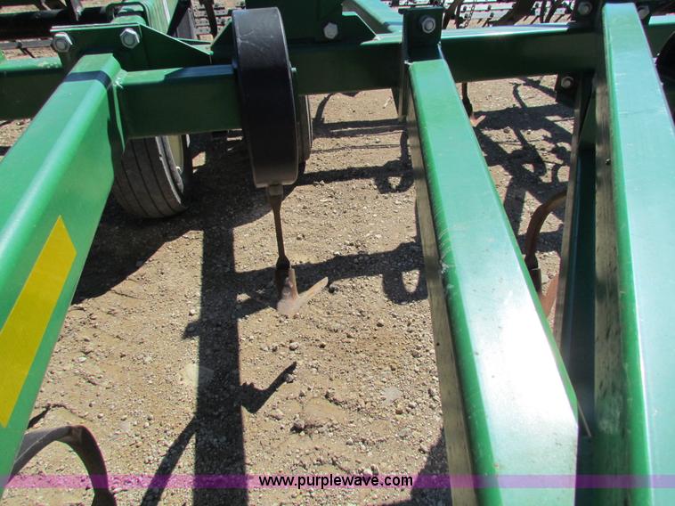 image for item AN9962 Great Plains FC7551 Series VII 51' folding field cultivator