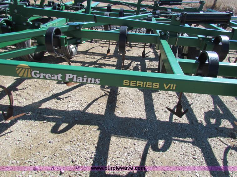 image for item AN9962 Great Plains FC7551 Series VII 51' folding field cultivator