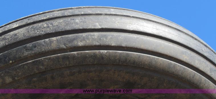 image for item AN9962 Great Plains FC7551 Series VII 51' folding field cultivator