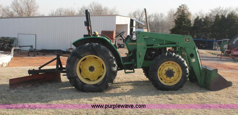 image for item AO9482 1992 John Deere 5200 MFWD tractor