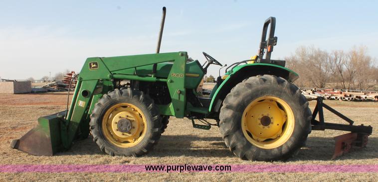image for item AO9482 1992 John Deere 5200 MFWD tractor