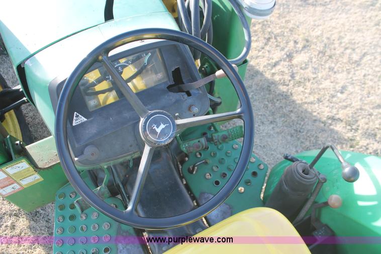 image for item AO9482 1992 John Deere 5200 MFWD tractor