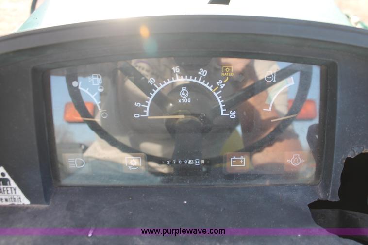 image for item AO9482 1992 John Deere 5200 MFWD tractor