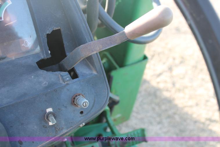 image for item AO9482 1992 John Deere 5200 MFWD tractor