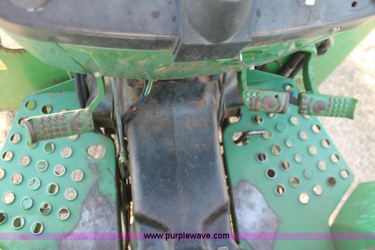 image for item AO9482 1992 John Deere 5200 MFWD tractor