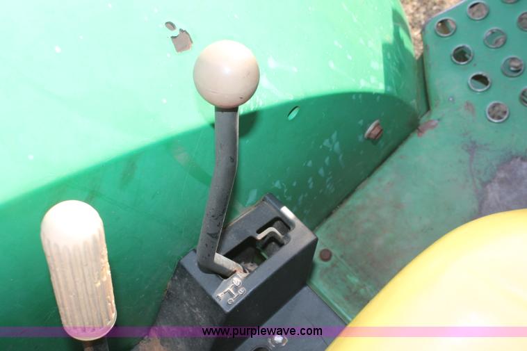 image for item AO9482 1992 John Deere 5200 MFWD tractor