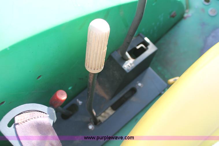 image for item AO9482 1992 John Deere 5200 MFWD tractor