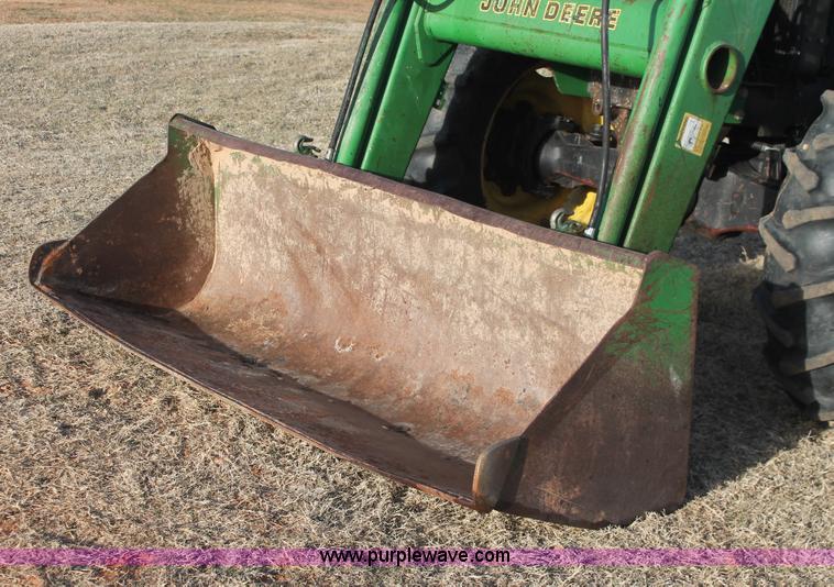 image for item AO9482 1992 John Deere 5200 MFWD tractor