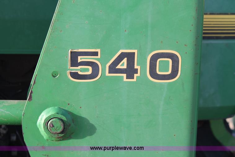 image for item AO9482 1992 John Deere 5200 MFWD tractor