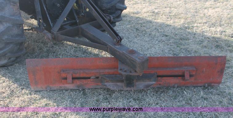 image for item AO9482 1992 John Deere 5200 MFWD tractor