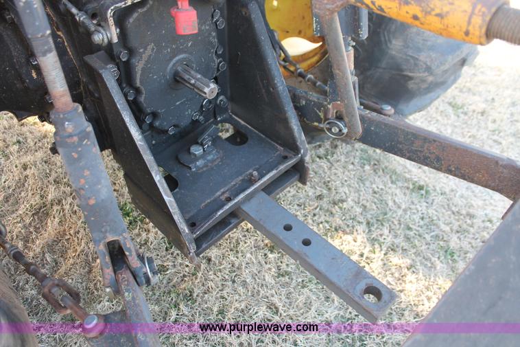 image for item AO9482 1992 John Deere 5200 MFWD tractor