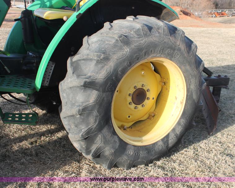 image for item AO9482 1992 John Deere 5200 MFWD tractor