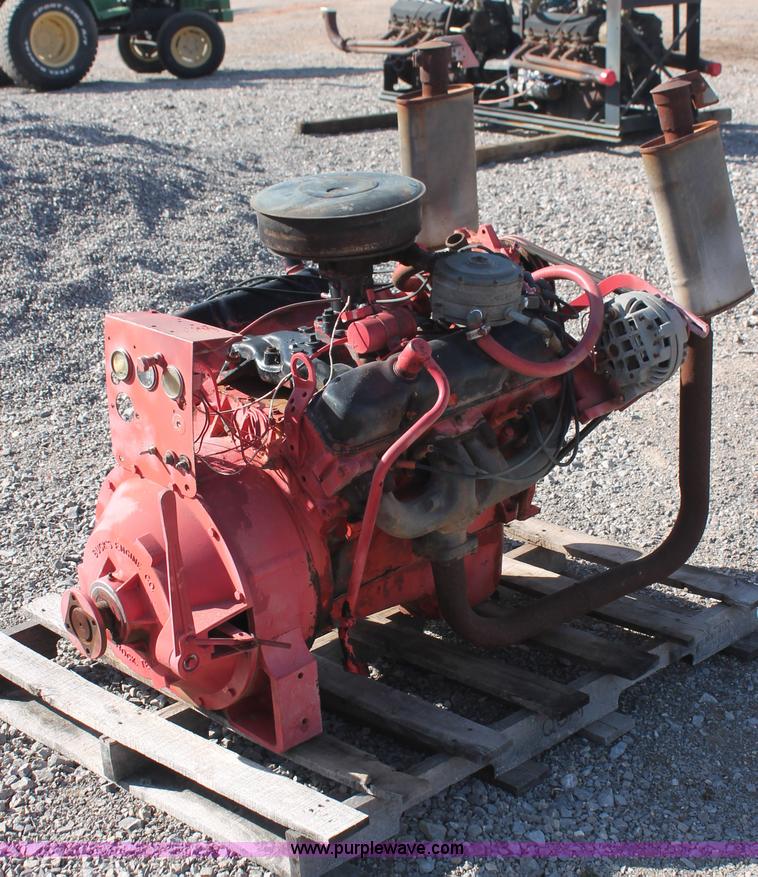 image for item AO9491 Chrysler HT-413-201 eight cylinder engine