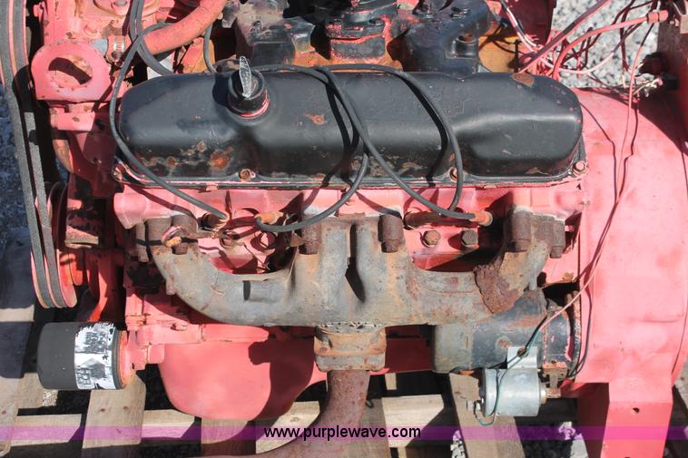 image for item AO9491 Chrysler HT-413-201 eight cylinder engine