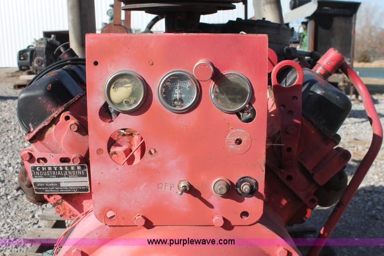 image for item AO9491 Chrysler HT-413-201 eight cylinder engine