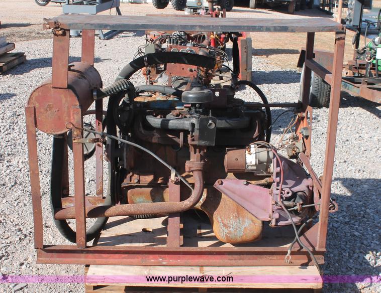 image for item AO9492 Chysler 225 six cylinder natural gas engine