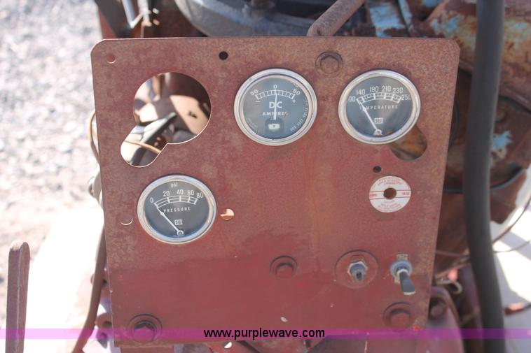 image for item AO9492 Chysler 225 six cylinder natural gas engine