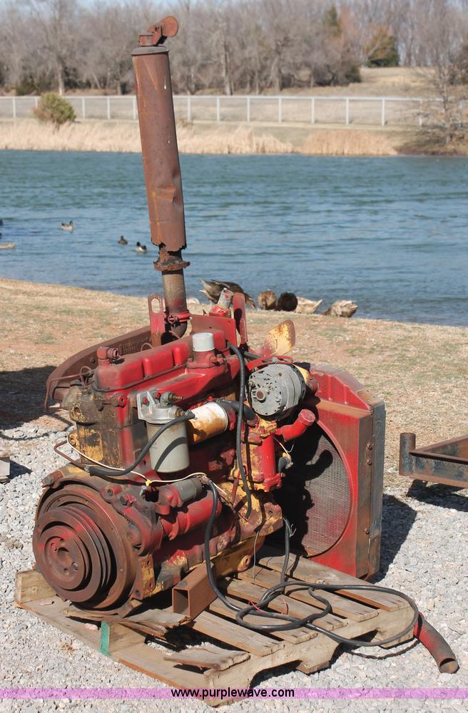 image for item AO9494 John Deere four cylinder diesel engine