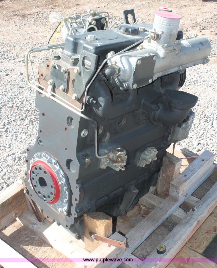 image for item AO9498 1999 Perkins 578773400 4.2L four cylinder diesel engine