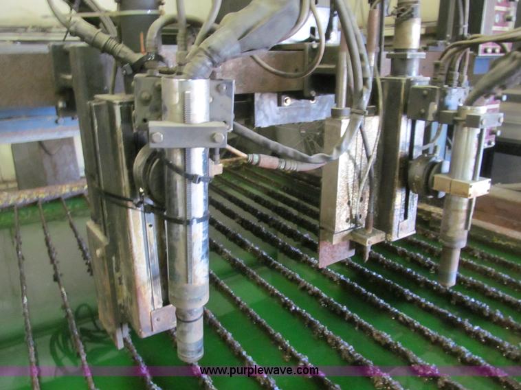 image for item AQ9922 1993 MG plasma cutting system