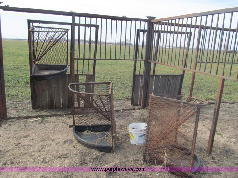 image for item AY9811 Steel box stalls