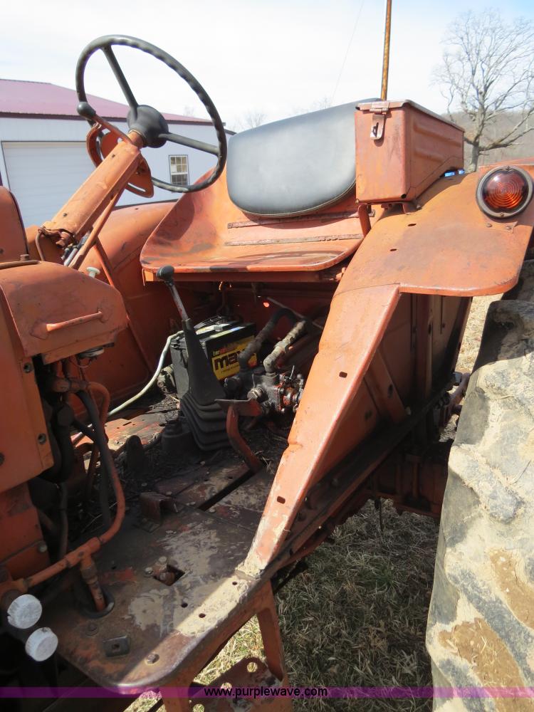 image for item B4878 1972 Belarus 520 tractor