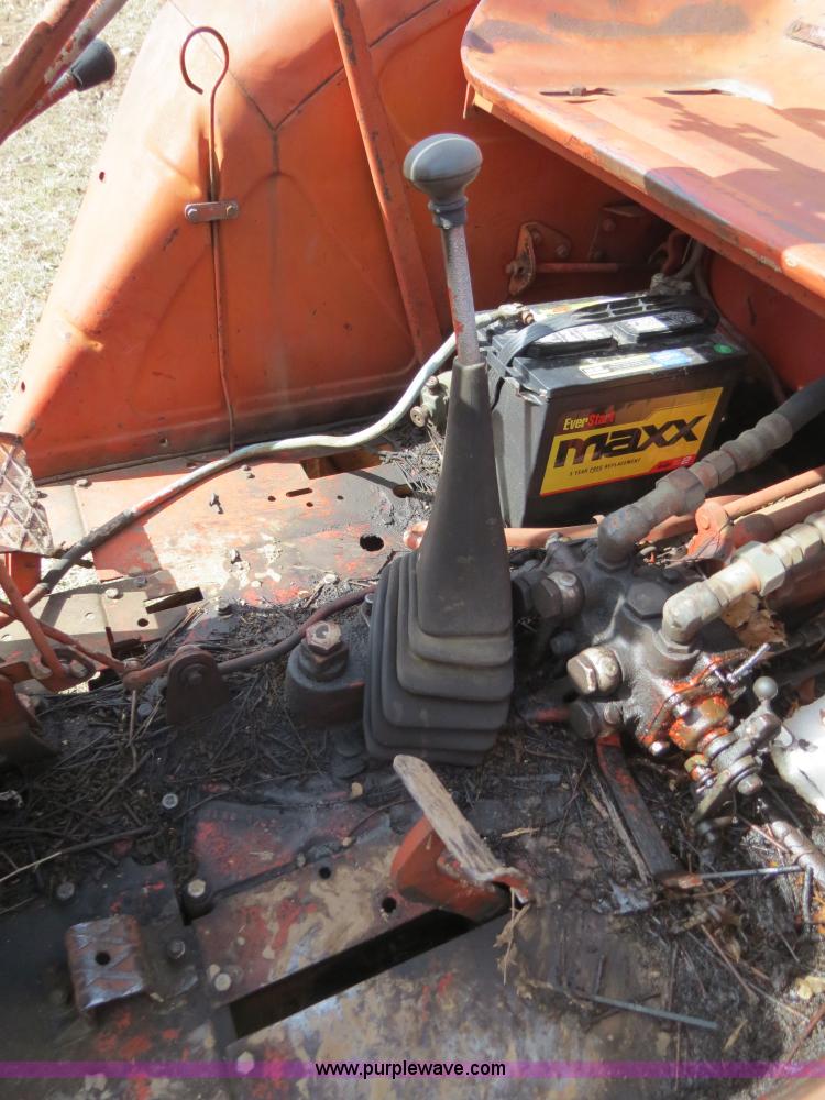 image for item B4878 1972 Belarus 520 tractor