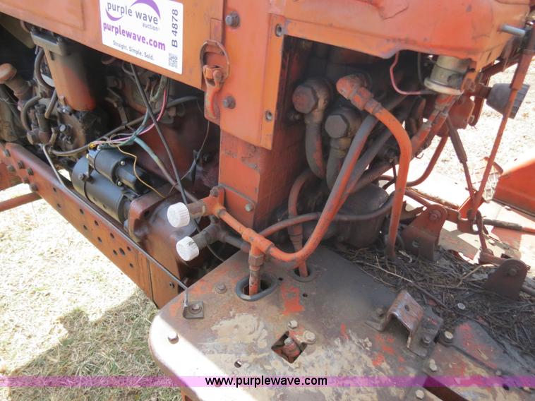 image for item B4878 1972 Belarus 520 tractor