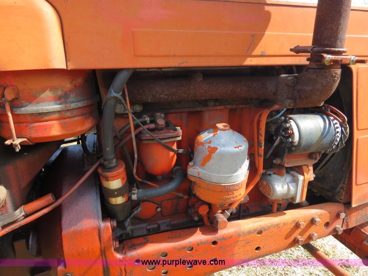 image for item B4878 1972 Belarus 520 tractor