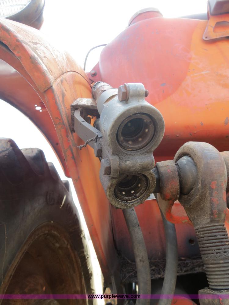 image for item B4878 1972 Belarus 520 tractor