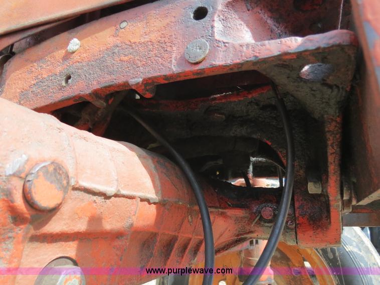 image for item B4878 1972 Belarus 520 tractor