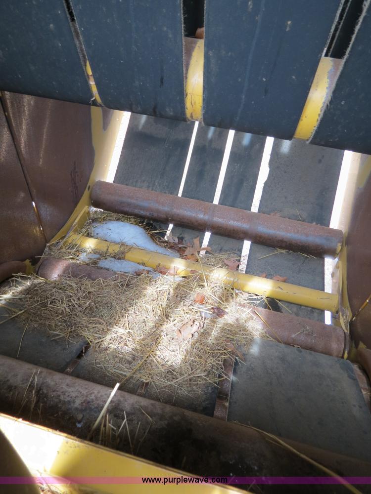 image for item B4884 1997 Vermeer 604K round baler